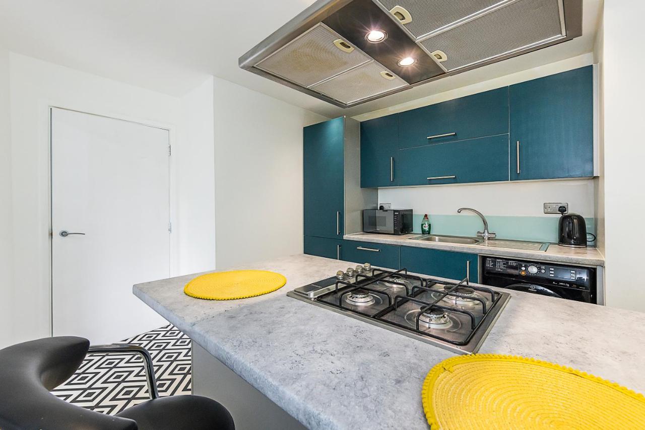 Bow Wharf Apartments Лондон Екстериор снимка