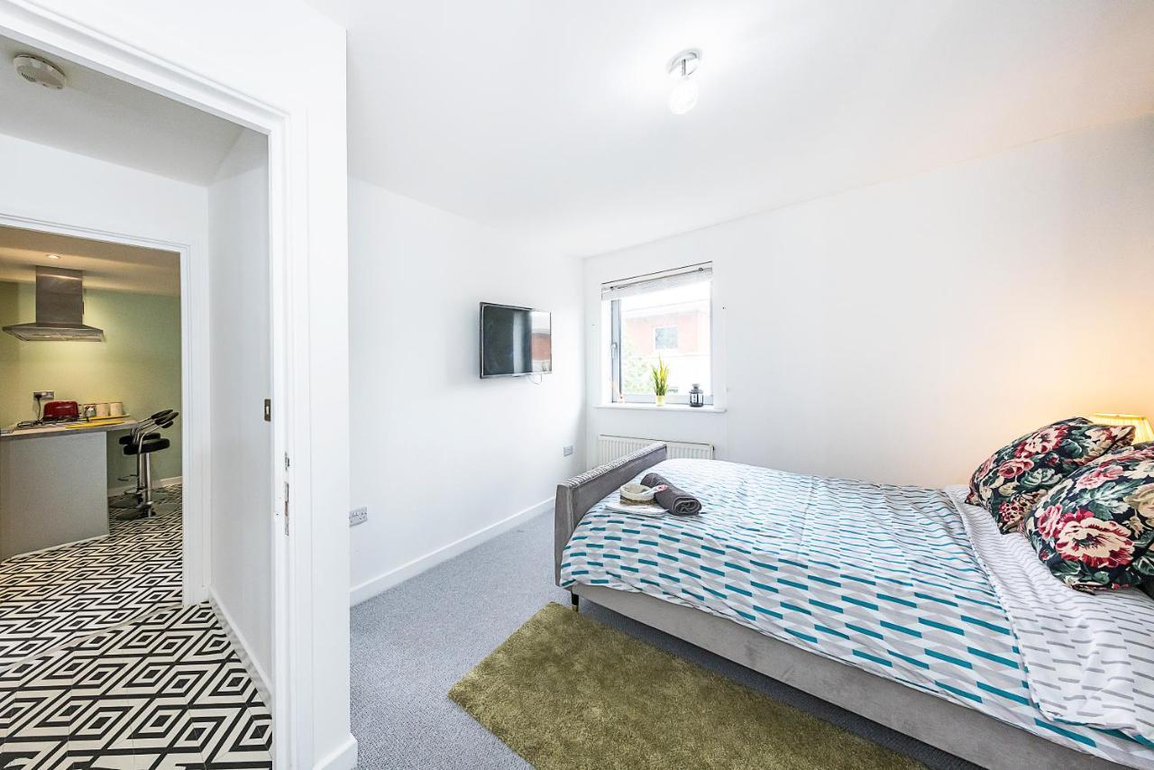 Bow Wharf Apartments Лондон Екстериор снимка