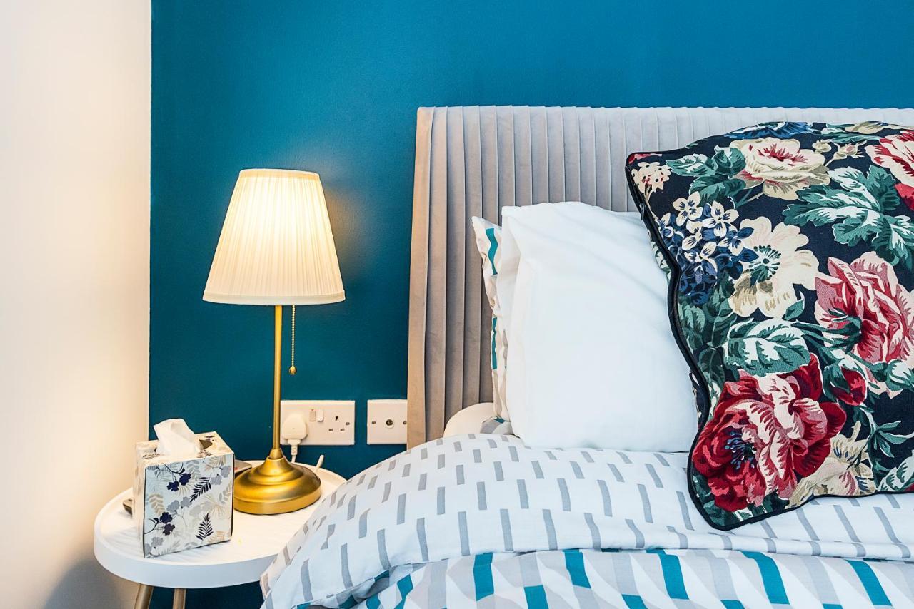 Bow Wharf Apartments Лондон Екстериор снимка